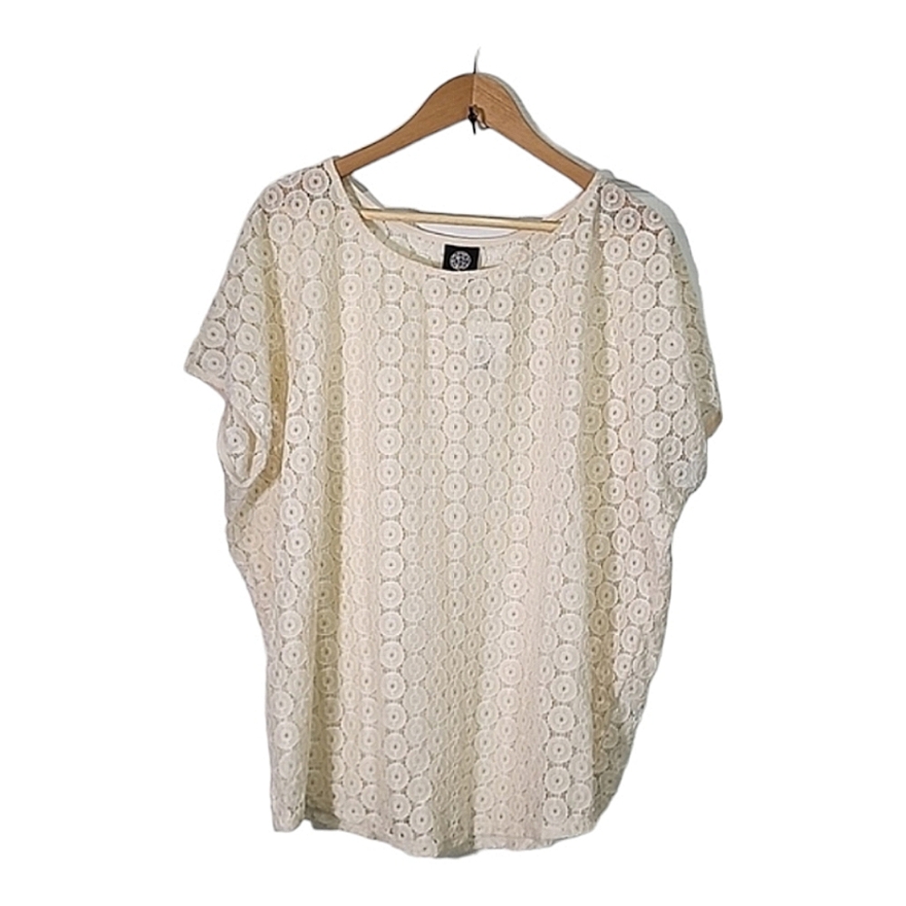 Bobeau sheer lace top size 1X